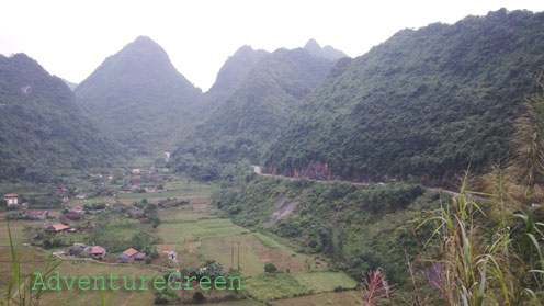 A lovely road amid mountains at Binh Gia, Lang Son