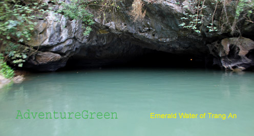 Emerald water at Trang An
