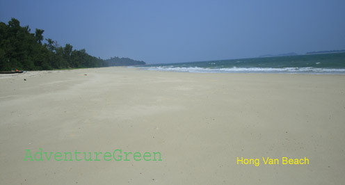 Hong Van Beach