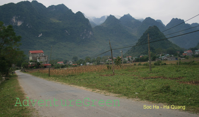 The road from Thong Thong or Ha Quang to Cao Bang City is exceptionally beautiful with mountains and valleys and ethnic villages