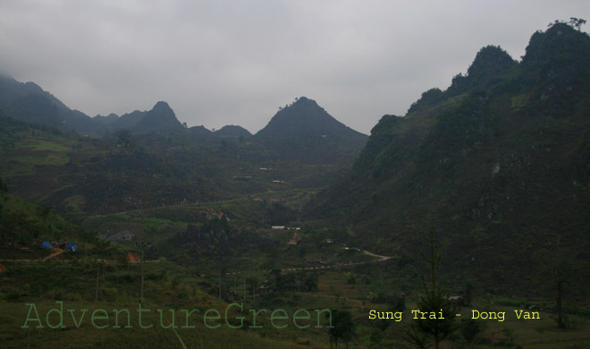 Rock mountains at Sung Trai, Dong Van