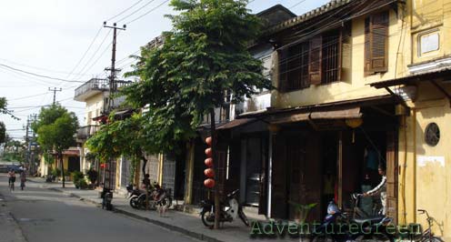 A street in the Old Town of Hoi An