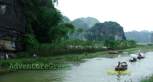 Boat trip at Thung Nang