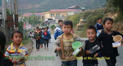 Kids after school at Mu Cang Chai