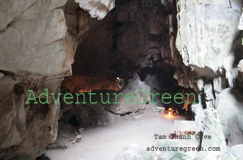 The end of Tam Thanh Cave with skylight