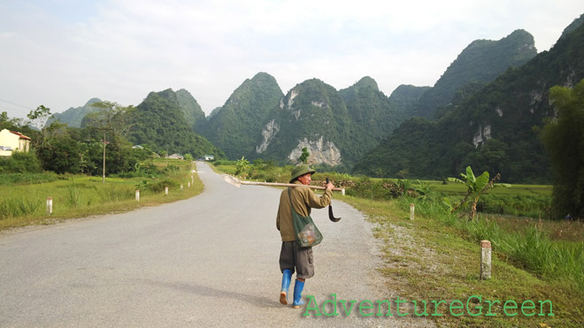 A good road to the Bao Dong Mountain