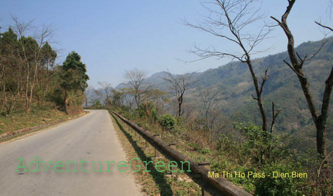 Route 12 at the Ma Thi Ho Pass at Muong Cha