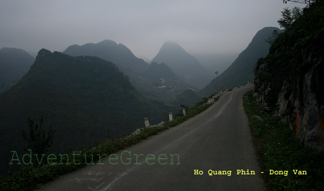 Back road to Dong Van at Ho Quang Phin