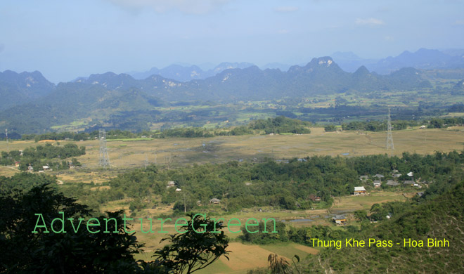 Mountains at Tan Lac, view from the Thung Khe Pass