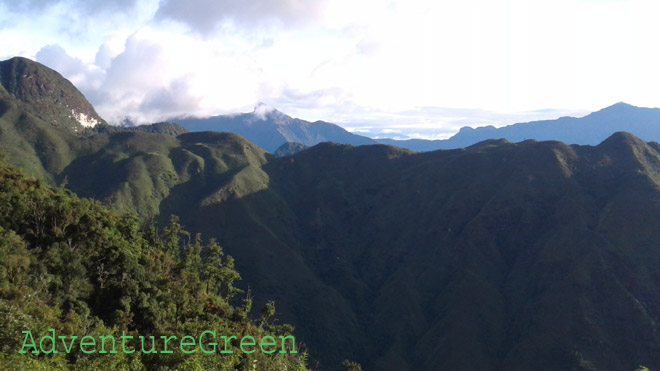 Impressive mountains in the morning on the trek to Bach Moc Luong Tu