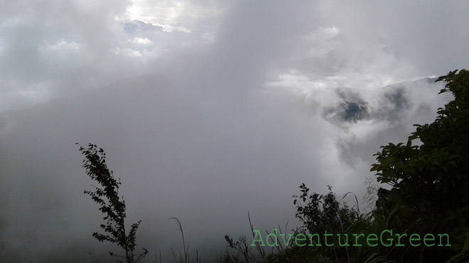 Mist on the trek to Bach Moc Luong Tu