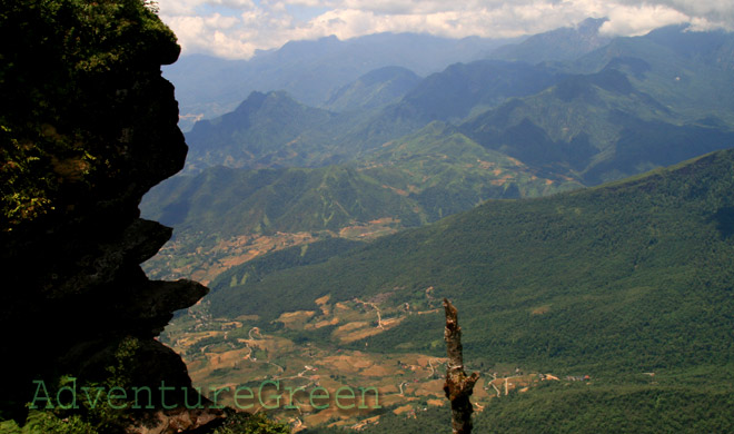 Lovely views of mountains and valleys on the way to the summit of Mount Lao Than