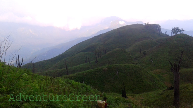 Scenic mountains on the trek to Lao Than