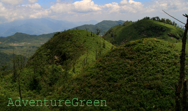 Scenic mountains on the trek