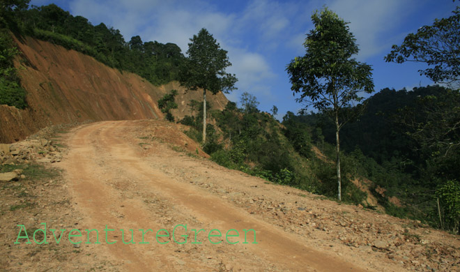 Road to Kho Muong Village