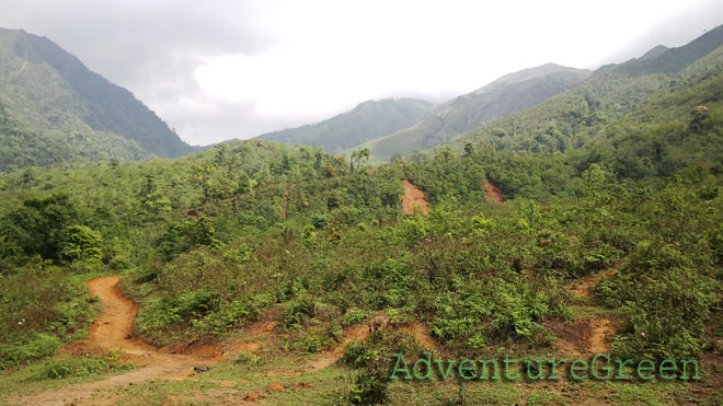 A lovely footpath where the adventure begins