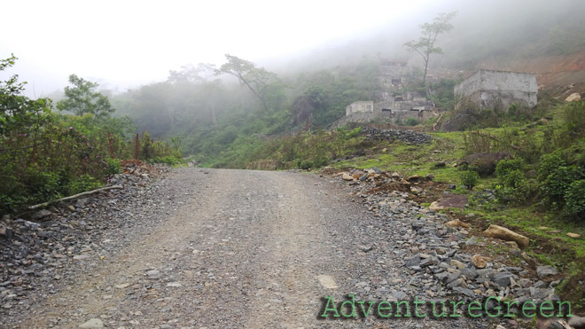 The gravel road at the lead mine to the starting point for the trek