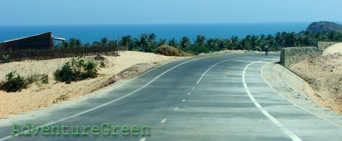 The breathtaking ocean road at Phan Thiet, Binh Thuan