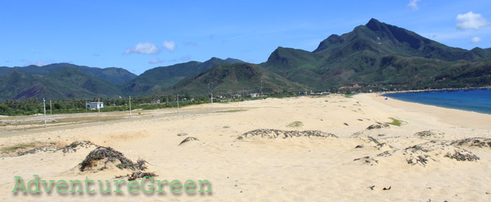 A deserted beach at Song Cau, Phu Yen