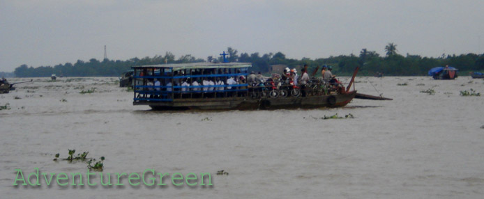 Boat transport at Tien Giang (Mekong Delta), South Vietnam
