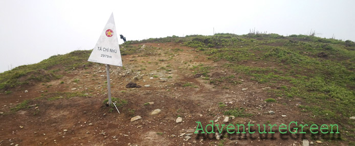 The Summit of Ta Chi Nhu (Phu Song Sung, 2,979m)