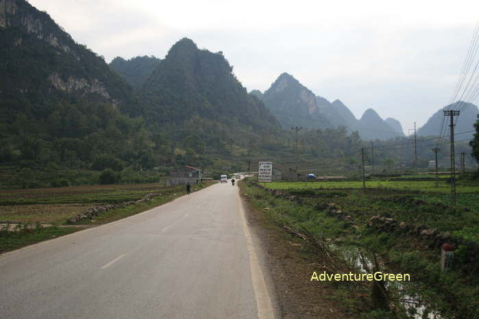 Stunning mountains along the road from Cao Bang City to Trung Khanh