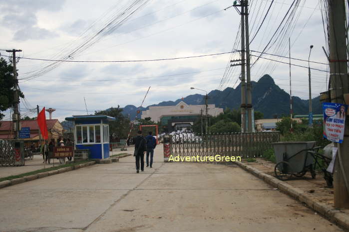 Ta Lung Border Checkpoint betweeen Vietnam and China