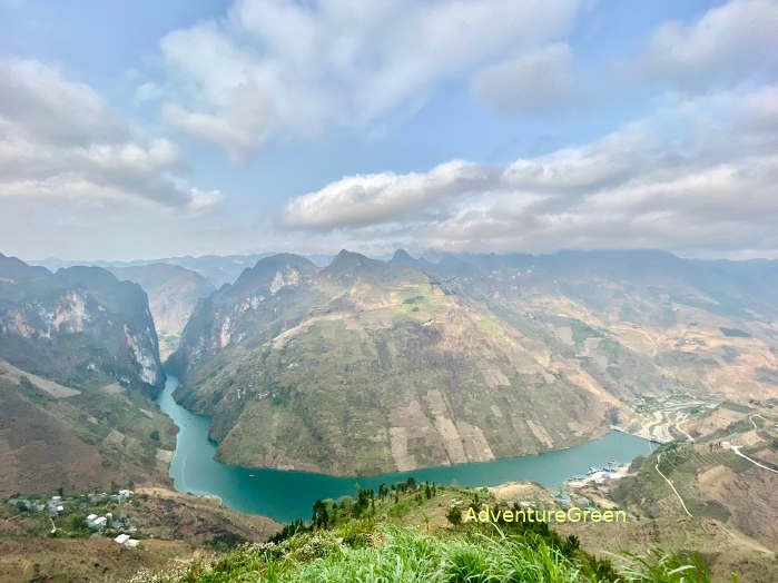 The sublime Ma Pi Leng Pass on a clear day