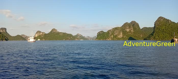 Travel guide to Halong Bay, Vietnam