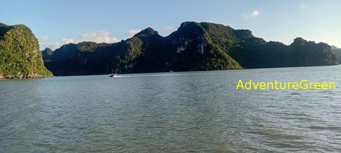 Travel guide to Halong Bay, Vietnam