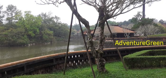 Travel guide to Hue, Vietnam Travel guide to Hue, Vietnam