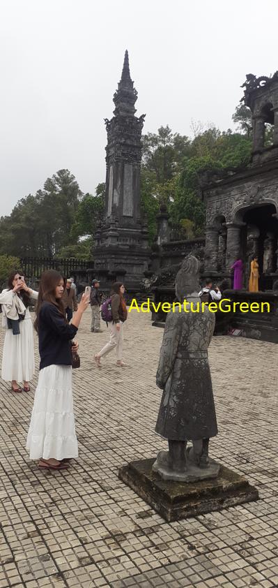 Travel guide to Hue, Vietnam Travel guide to Hue, Vietnam