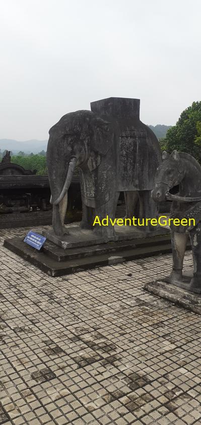 Travel guide to Hue, Vietnam Travel guide to Hue, Vietnam