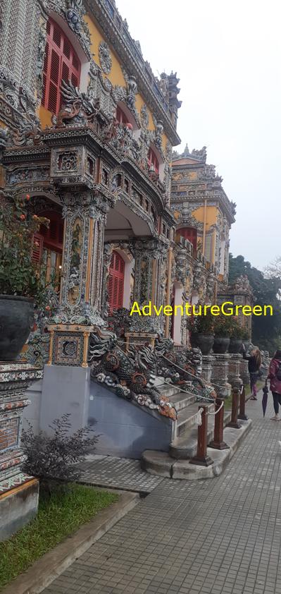 Travel guide to Hue, Vietnam Travel guide to Hue, Vietnam