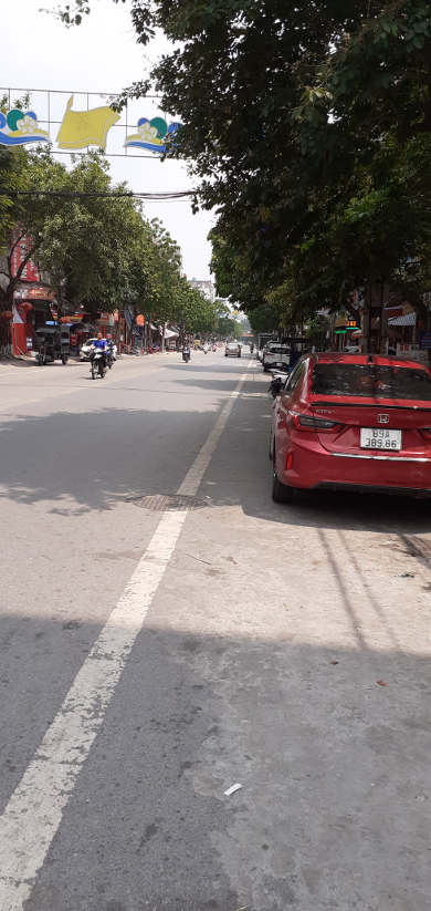 Pho Hien Street, Hung Yen City, Vietnam