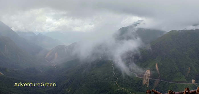 The magnificent O Quy Ho Pass between Sapa and Lai Chau