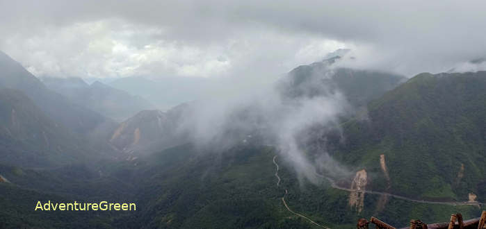 Breathtaking mountain on the O Quy Ho Pass