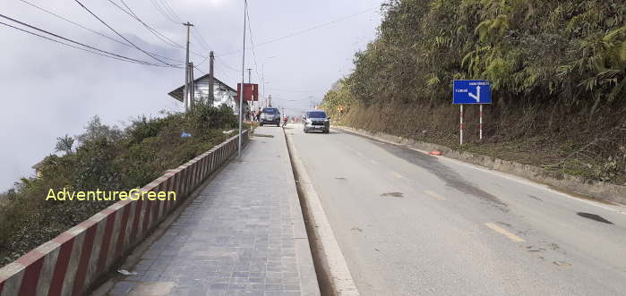 Road between the Muong Hoa Valley and Sapa Town