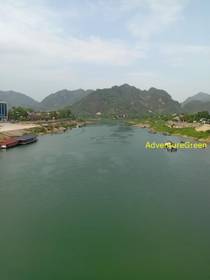Travel guide to Tuyen Quang, Vietnam Travel guide to Tuyen Quang, Vietnam