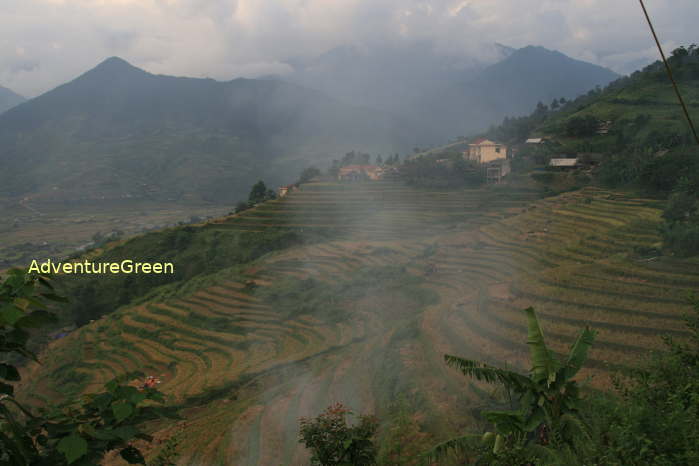 Mountain views from the Khau Pha Pass