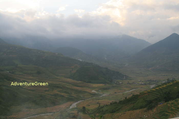 Mountains at the Khau Pha Pass